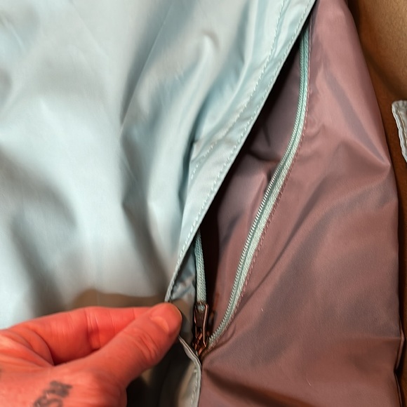 Columbia Windbreaker Light Jacket W Hood & Zipper Pockets Good Used Condition - Picture 3 of 7